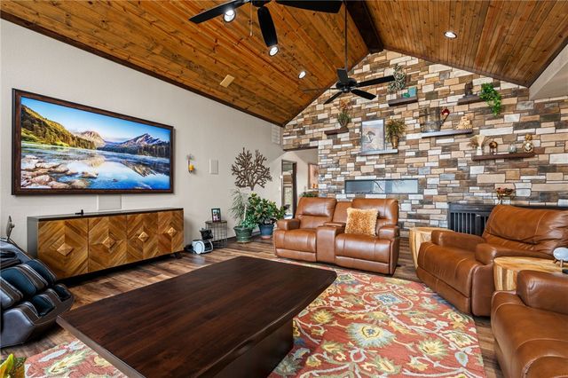 1808 Queensbury Way, Fort Smith, AR 72908