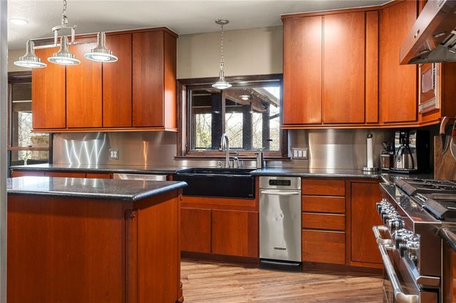 1808 Queensbury Way, Fort Smith, AR 72908