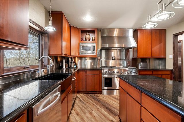 1808 Queensbury Way, Fort Smith, AR 72908