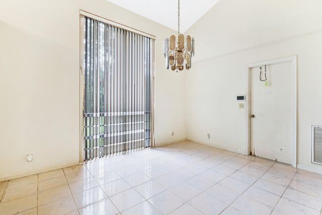 17520 Bridle Court NW, Jupiter, FL 33478