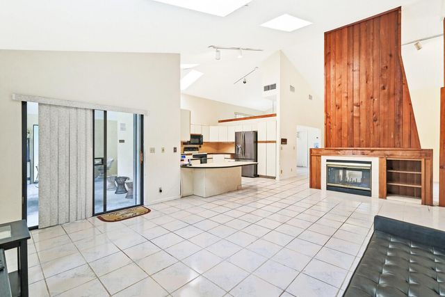 17520 Bridle Court NW, Jupiter, FL 33478