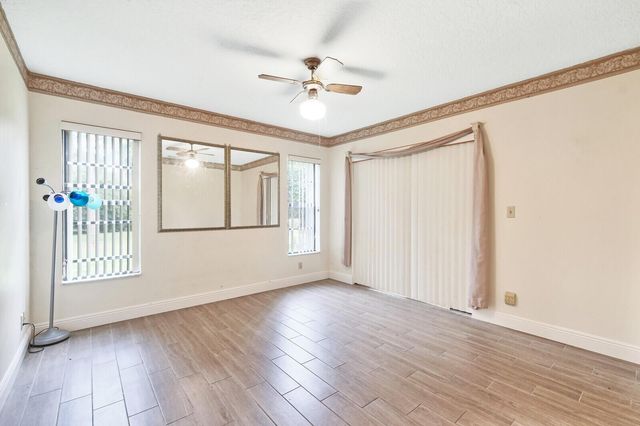 17520 Bridle Court NW, Jupiter, FL 33478