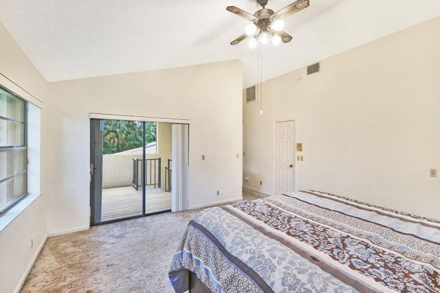 17520 Bridle Court NW, Jupiter, FL 33478