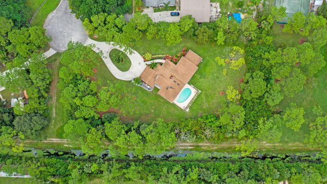 17520 Bridle Court NW, Jupiter, FL 33478