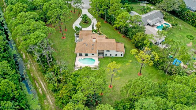 17520 Bridle Court NW, Jupiter, FL 33478