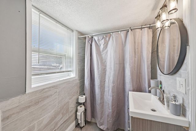 7700 Sierra Parkway, Brooklyn Park, MN 55444