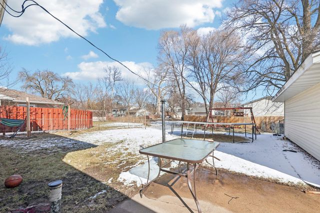 7700 Sierra Parkway, Brooklyn Park, MN 55444