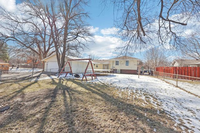 7700 Sierra Parkway, Brooklyn Park, MN 55444