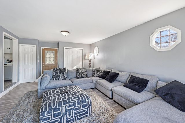 7700 Sierra Parkway, Brooklyn Park, MN 55444