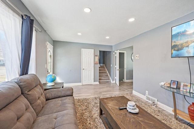 7700 Sierra Parkway, Brooklyn Park, MN 55444
