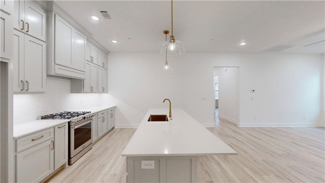 2331 31st Street, Rogers, AR 72758