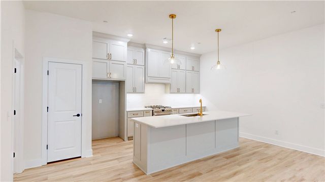 2331 31st Street, Rogers, AR 72758