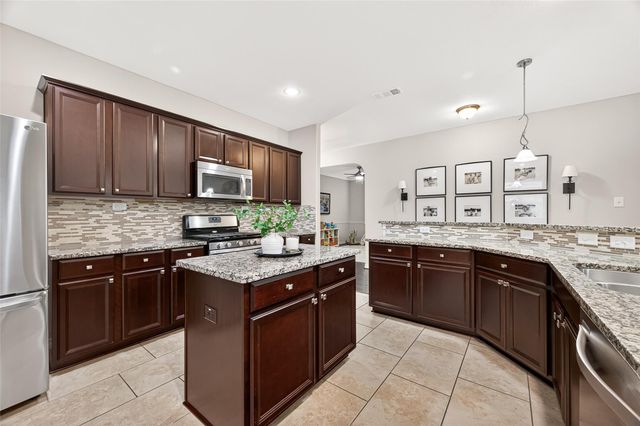 9211 Silverton Star Lane, Houston, TX 77070