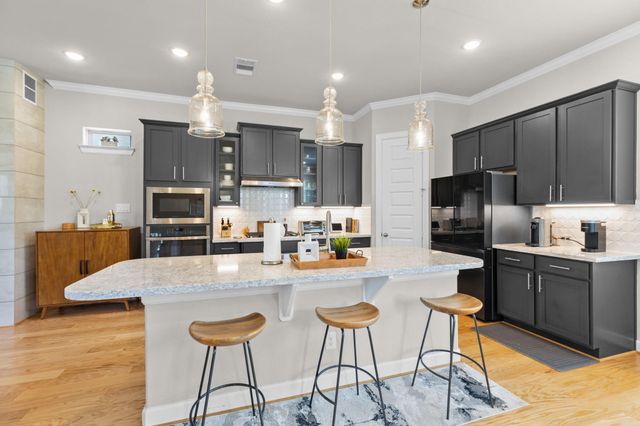 4004 Centre Meadow Way, Houston, TX 77043