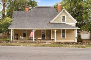 712 College Street, Calhoun, GA 30701