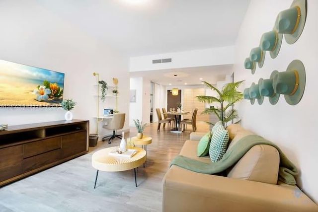 777 N Ocean Drive N521, Hollywood, FL 33019