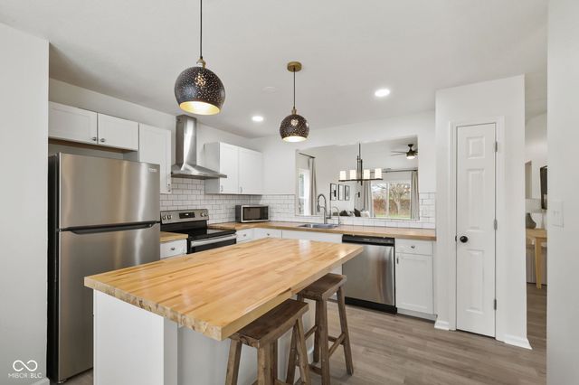 19345 Amber Way, Noblesville, IN 46060