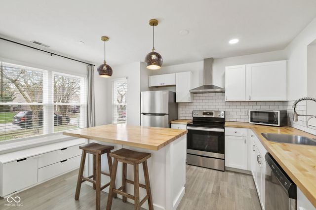 19345 Amber Way, Noblesville, IN 46060