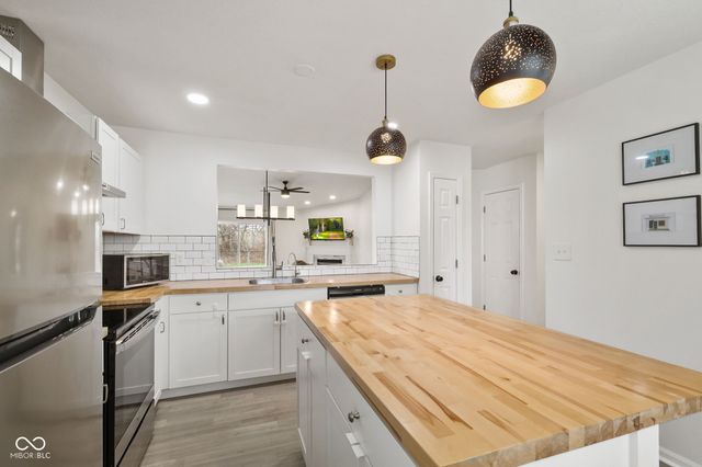 19345 Amber Way, Noblesville, IN 46060