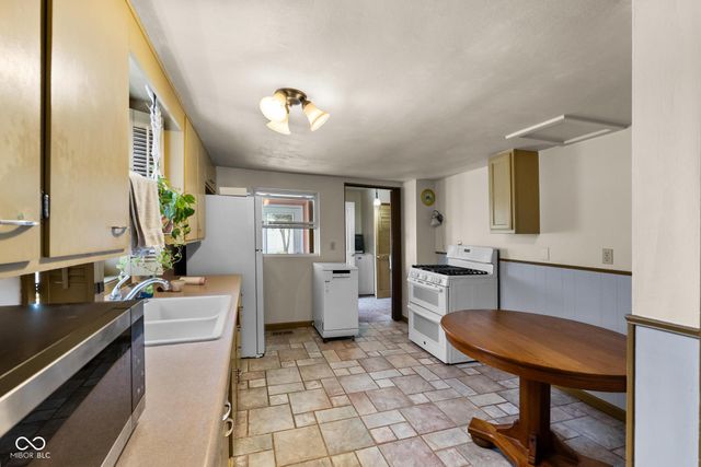 404 E 3rd Street, Seymour, IN 47274