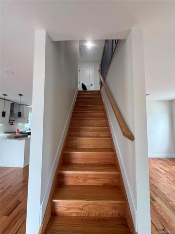18 Sportsmans Avenue, Freeport, NY 11520