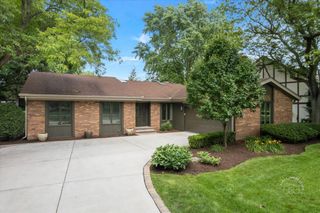 1105 W Bauer Road, Naperville, IL 60563