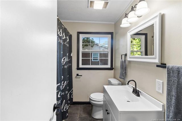 1520 Darvel Avenue, Fayetteville, NC 28304
