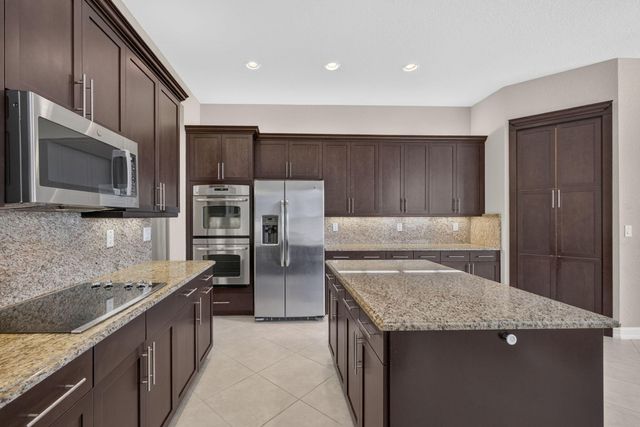 11117 Lynwood Palm Way, Palm Beach Gardens, FL 33412