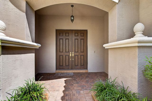 11117 Lynwood Palm Way, Palm Beach Gardens, FL 33412