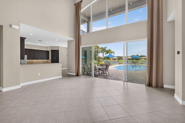 11117 Lynwood Palm Way, Palm Beach Gardens, FL 33412
