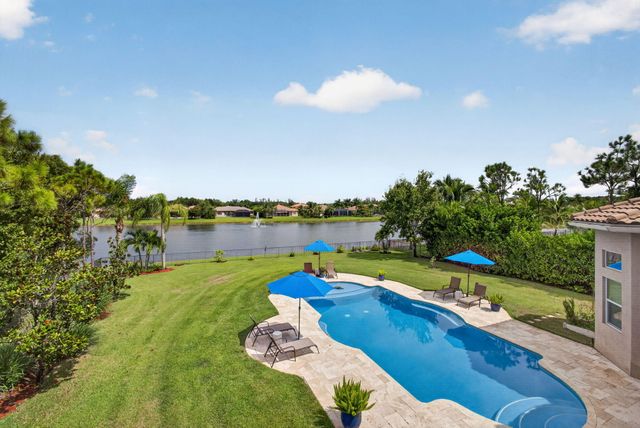 11117 Lynwood Palm Way, Palm Beach Gardens, FL 33412
