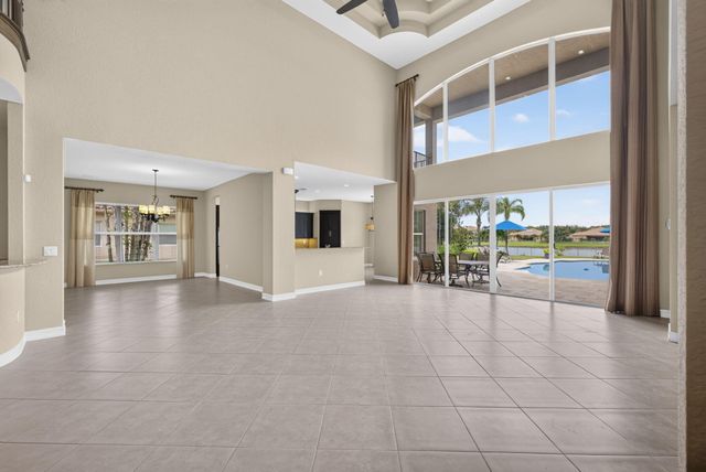 11117 Lynwood Palm Way, Palm Beach Gardens, FL 33412