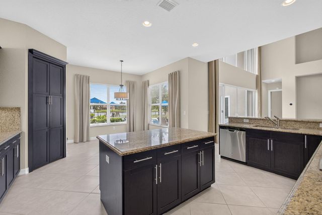 11117 Lynwood Palm Way, Palm Beach Gardens, FL 33412