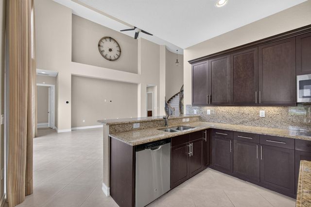 11117 Lynwood Palm Way, Palm Beach Gardens, FL 33412