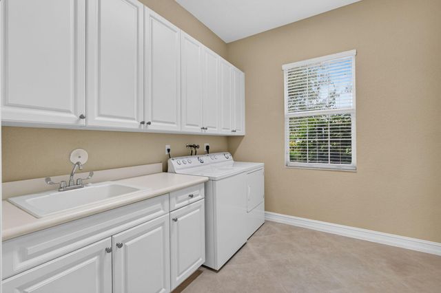 11117 Lynwood Palm Way, Palm Beach Gardens, FL 33412