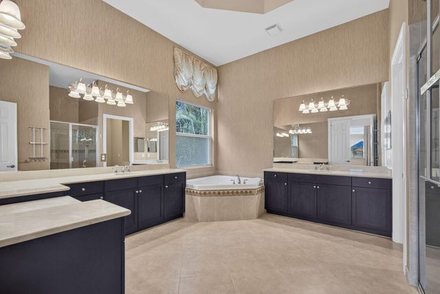 11117 Lynwood Palm Way, Palm Beach Gardens, FL 33412