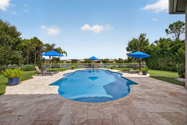 11117 Lynwood Palm Way, Palm Beach Gardens, FL 33412