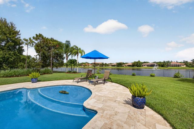 11117 Lynwood Palm Way, Palm Beach Gardens, FL 33412