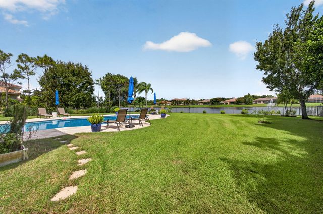 11117 Lynwood Palm Way, Palm Beach Gardens, FL 33412