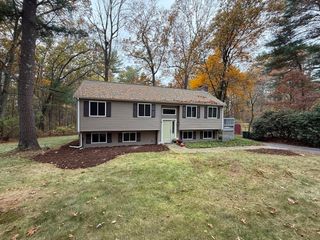 32 Grove St, Bellingham, MA 02019