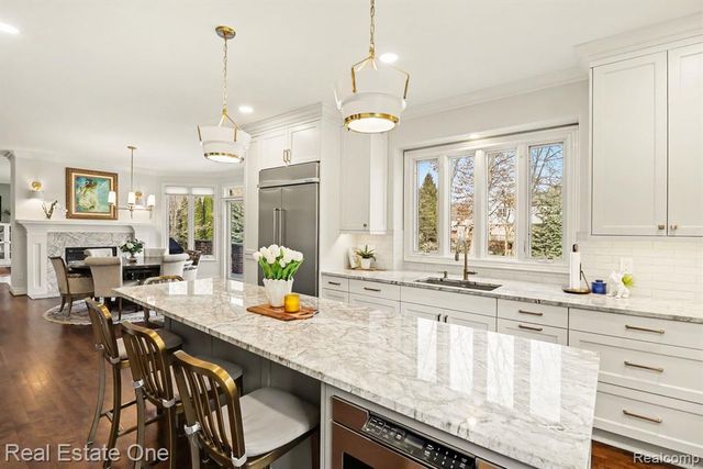 960 Hill Hollow Lane, Milford, MI 48381