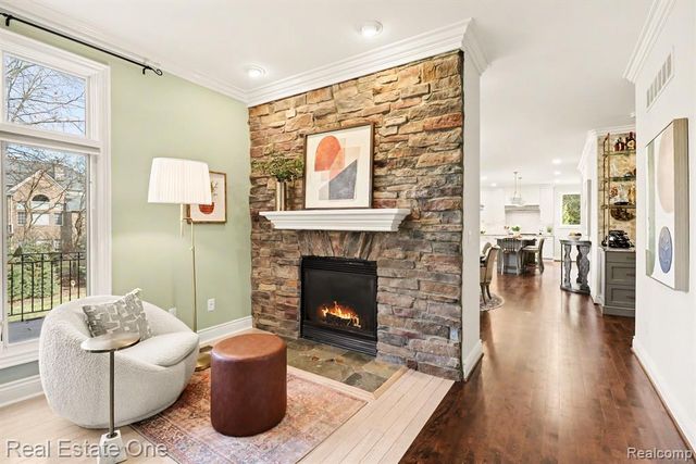 960 Hill Hollow Lane, Milford, MI 48381