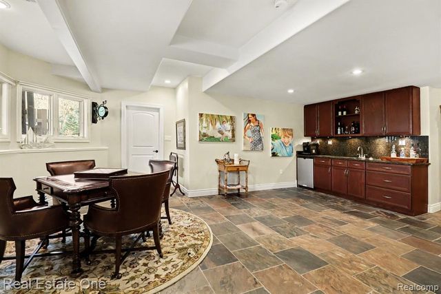 960 Hill Hollow Lane, Milford, MI 48381