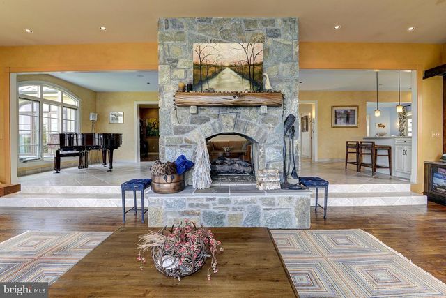 16704 THURSTON RD, Dickerson, MD 20842