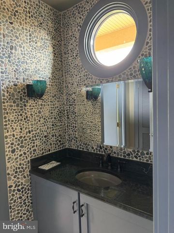 16704 THURSTON RD, Dickerson, MD 20842