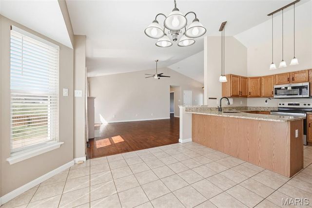 2522 Bear Creek Drive, Wentzville, MO 63385