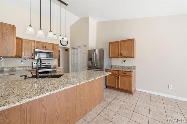 2522 Bear Creek Drive, Wentzville, MO 63385