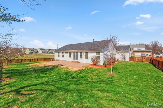 2522 Bear Creek Drive, Wentzville, MO 63385