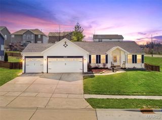 2522 Bear Creek Drive, Wentzville, MO 63385