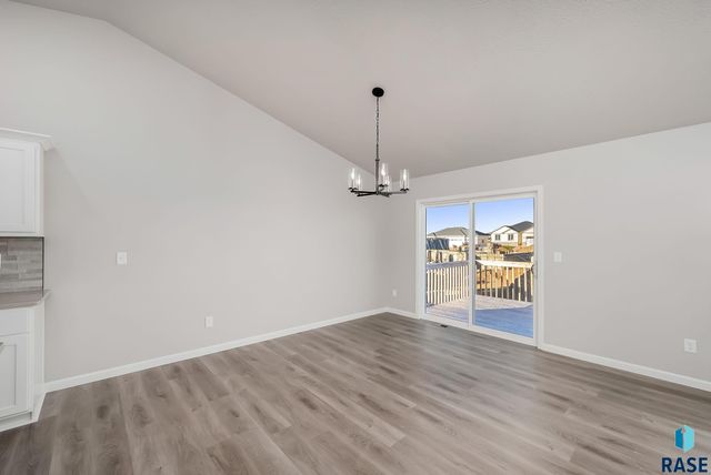 2805 S Copper Creek Ave Avenue, Sioux Falls, SD 57110